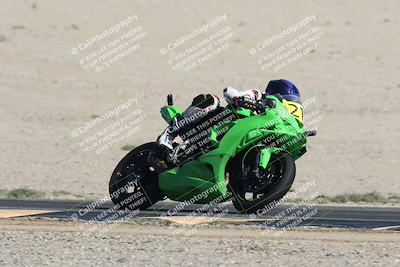 media/Oct-05-2025-CVMA (Sun) [[beeef4f201]]/Race 15-Amateur Formula Middleweight/